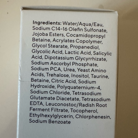 Murad AHA/BHA Exfoliating Cleanser - Picture 3 of 3